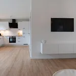 Moderne Küstenbutze #1 Im Beach-style Apartment Mildstedt