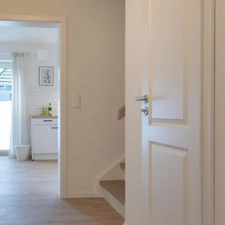 Moderne Küstenbutze #1 Im Beach-style Apartamento Mildstedt