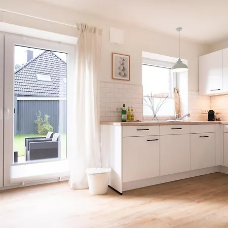 Moderne Kuestenbutze #1 Im Beach-style * Mildstedt