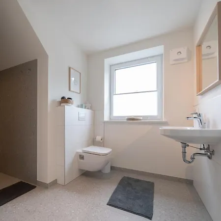 Moderne Küstenbutze #1 Im Beach-style Apartamento Mildstedt