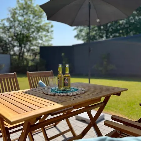 Moderne Kuestenbutze #1 Im Beach-style アパート